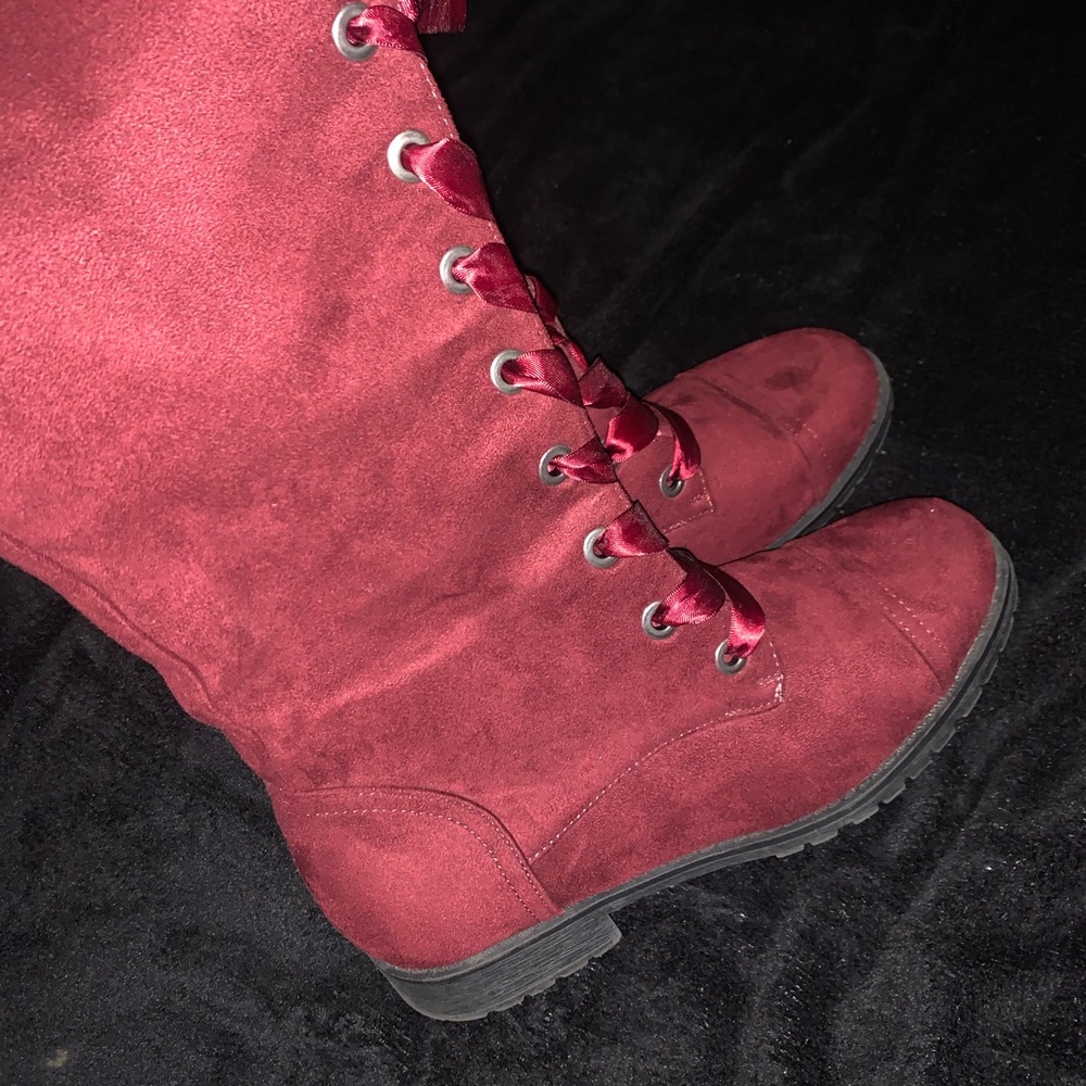 Womens burgundy Suede Lace Boots